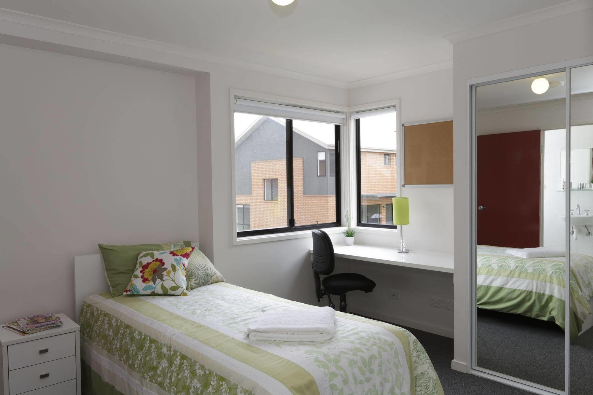 Macquarie University Village Sydney Ngoại thất bức ảnh