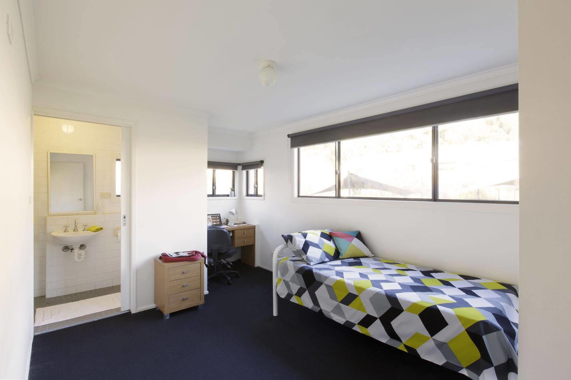 Macquarie University Village Sydney Ngoại thất bức ảnh